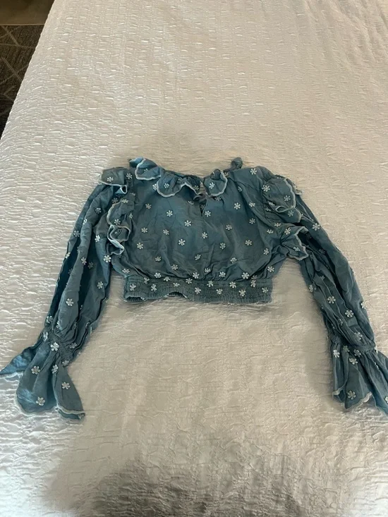 Anthropologie Hannah Lynn chambray embroidered smocked crop top longslv blouse - Picture 9 of 12